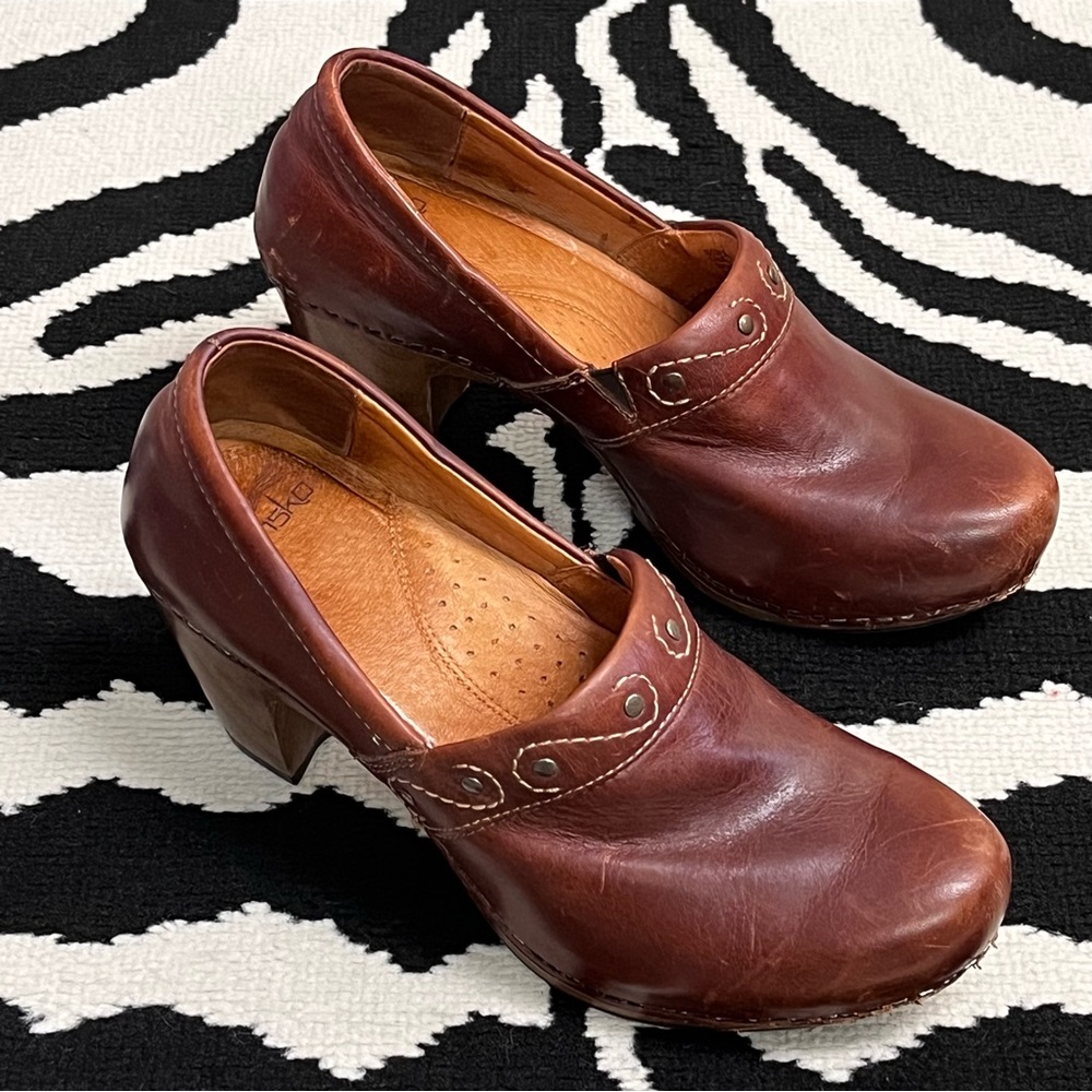 Dansko Riki Studded Clog Size 40 - image 4